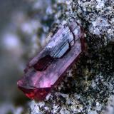 Adamita (variedad adamita cobaltífera)Concesión La Cena del Depósito, Huércal-Overa, Comarca Levante Almeriense, Almería, Andalucía, EspañaCampo de visión 1 mm. (Autor: Juan Miguel)