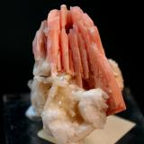 Serandite, Natrolite, AegerineMont Saint-Hilaire, La Vallée-du-Richelieu RCM, Montérégie, Québec, Canada4.3 x 3.5 cm (Author: Don Lum)