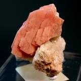 Serandite, Natrolite, Aegerine<br />Mont Saint-Hilaire, La Vallée-du-Richelieu RCM, Montérégie, Québec, Canada<br />4.3 x 3.5 cm<br /> (Author: Don Lum)