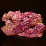 Vesuvianite var. manganoan vesuvianite<br />Jeffrey Mine, Asbestos, Les Sources RCM, Estrie, Québec, Canada<br />3.5 x 2.0 cm<br /> (Author: Don Lum)