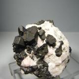 AlabanditaUchucchacua Mine, Oyón Province, Lima Department, Peru45x40 mm. (Autor: Jesus Franquesa Baucells)