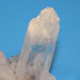 Quartz<br />Garland County, Arkansas, USA<br />8.7 x 5.4 x 7.7 cm<br /> (Author: Don Lum)