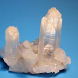 Quartz<br />Garland County, Arkansas, USA<br />8.7 x 5.4 x 7.7 cm<br /> (Author: Don Lum)