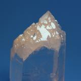 Quartz<br />Garland County, Arkansas, USA<br />11.0 x 5.0 x 3.4 cm<br /> (Author: Don Lum)