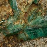 Beryl (variety emerald), Calcite, Albite<br />Kamar Safed outcrop (Kamar Saphed), Khenj emerald area, Khenj District, Panjshir Province, Afghanistan<br />125x40x60mm, main xl=42mm<br /> (Author: Fiebre Verde)