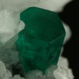 Beryl (variety emerald), Calcite, Parisite<br />Muzo mining district, Western Emerald Belt, Boyacá Department, Colombia<br />70x45x50mm - Detail<br /> (Author: Fiebre Verde)