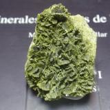 Clinozoisita<br />Cantera Sierra y Lomas (Cantera Los Serranos), Cabezo Negro, Albatera, Comarca Vega Baja del Segura, Alicante / Alacant, Comunidad Valenciana / Comunitat Valenciana, España<br />35x45 mm<br /> (Autor: Ignacio)