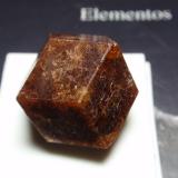 Grosularia (Grupo Granate)<br />Labores Sandaré, Sandaré, Arrondissement Sandaré, Cercle Nioro du Sahel, Región Kayes, Mali<br />25x25 mm<br /> (Autor: Ignacio)