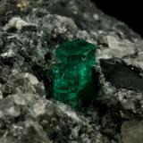 Beryl (variety emerald), Calcite, Pyrite<br />La Pita mining district, Municipio Maripí, Western Emerald Belt, Boyacá Department, Colombia<br />xl=11mm<br /> (Author: Fiebre Verde)