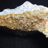 CalcitaPedrera Berta, Turó de Can Domènech, Serra de Roques Blanques, Sant Cugat del Vallès-El Papiol, Comarca Vallès Occidental / Baix Llobregat, Barcelona, Cataluña / Catalunya, España14 x 5 x 3 cm (Autor: karbu8)
