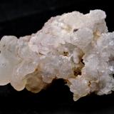 Cuarzo (variedad calcedonia)<br />Montaña Blanca-Pueblo de Agaete, Agaete, Gran Canaria, Provincia de Las Palmas, Canarias, España<br />3 x 2,5 x 2 cm<br /> (Autor: María Jesús M.)