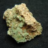 Piromorfita<br />Mina de Vallclara, Mas de lAnglès, Vallclara, Comarca Conca de Barberà, Tarragona, Cataluña / Catalunya, España<br />3 x 2 x 1 cm<br /> (Autor: karbu8)