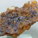 Cuprita<br />Mina Wuning, Qingjiang, Wuning, Prefectura Jiujiang, Provincia Jiangxi, China<br />91x46 mm<br /> (Autor: Juan Espino)
