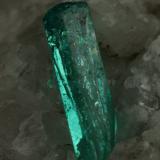 Beryl (variety emerald), Calcite<br />Chivor mining district, Municipio Chivor, Eastern Emerald Belt, Boyacá Department, Colombia<br />50x40x95mm, xl=13mm<br /> (Author: Fiebre Verde)