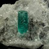 Beryl (variety emerald), Calcite<br />Chivor mining district, Municipio Chivor, Eastern Emerald Belt, Boyacá Department, Colombia<br />65x50x40mm, xl=10mm<br /> (Author: Fiebre Verde)