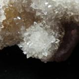 CalcitaVallirana, Comarca Baix Llobregat, Barcelona, Cataluña / Catalunya, España10 x 6 x 5 cm (Autor: karbu8)