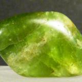 Forsterita (variedad peridoto)<br />Åheim, Vanylven, Møre og Romsdal, Noruega<br />3 x 2 x 1,5 cm.<br /> (Autor: Felipe Abolafia)