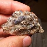 Zafirina y Moscovita (Grupo Mica)Tranomaro-Maromby area, Amboasary District, Anosy Region, Madagascar59mm - 33mm - 26mm (Autor: Pedro Naranjo)