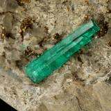 Beryl (variety emerald), Calcite, Albite (var. Cleavelandite), Pyrite<br />Chivor mining district, Municipio Chivor, Eastern Emerald Belt, Boyacá Department, Colombia<br />65x49x67mm, xl=20mm<br /> (Author: Fiebre Verde)