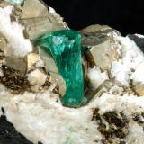 Beryl (variety emerald), Calcite, Pyrite<br />Chivor mining district, Municipio Chivor, Eastern Emerald Belt, Boyacá Department, Colombia<br />102x36x87mm, xl=13mm<br /> (Author: Fiebre Verde)