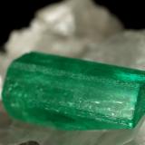 Beryl (variety emerald), Calcite<br />Coscuez mining district, Municipio San Pablo de Borbur, Western Emerald Belt, Boyacá Department, Colombia<br />54x34x50mm, both xls=13mm<br /> (Author: Fiebre Verde)