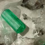 Beryl (variety emerald), Calcite<br />Coscuez mining district, Municipio San Pablo de Borbur, Western Emerald Belt, Boyacá Department, Colombia<br />54x34x50mm, both xls=13mm<br /> (Author: Fiebre Verde)