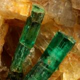 Beryl (variety emerald), Quartz<br />Kamar Safed outcrop (Kamar Saphed), Khenj emerald area,, Khenj District, Panjshir Province, Afghanistan<br />47x43x46mm - xls=11mm/16mm<br /> (Author: Fiebre Verde)