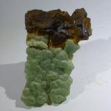 Fluorita y Limonita pseudo. Pirita<br />Pedrera Berta, Turó de Can Domènech, Serra de Roques Blanques, Sant Cugat del Vallès-El Papiol, Comarca Vallès Occidental / Baix Llobregat, Barcelona, Cataluña / Catalunya, España<br />5x2,5cm aprox.<br /> (Autor: heat00)