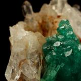 Beryl (variety emerald), Quartz<br />Peñas Blancas Mine, Municipio San Pablo de Borbur, Western Emerald Belt, Boyacá Department, Colombia<br />72x40x68mm, xl=30mm<br /> (Author: Fiebre Verde)