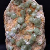 Fluorita<br />Afloramientos de Singuerlín, Puig Castellar (Serra de Marina), Singuerlín, Santa Coloma de Gramenet, Comarca Barcelonès, Barcelona, Cataluña / Catalunya, España<br />55 x 35 x 17 mm.<br /> (Autor: José Luis Zamora)
