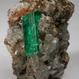 Beryl (variety emerald), Calcite, Pyrite, Albite (variety cleavelandite)<br />Chivor mining district, Municipio Chivor, Eastern Emerald Belt, Boyacá Department, Colombia<br />22x21x30mm, xl=14mm<br /> (Author: Fiebre Verde)