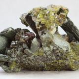 Anfíbol (variedad uralita)Mina Milucha, Palombatos, Burguillos del Cerro, Comarca Zafra-Río Bodión, Badajoz, Extremadura, España35x26 mm (Autor: Juan Espino)