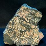 PiroxmangitaMina Serrana, El Molar, Comarca Priorat, Tarragona, Cataluña / Catalunya, España6 x 6 x 4 cm. (Autor: Felipe Abolafia)
