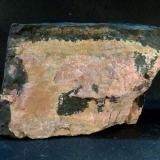 PiroxmangitaMina Serrana, El Molar, Comarca Priorat, Tarragona, Cataluña / Catalunya, España10 x 7 x 5 cm. (Autor: Felipe Abolafia)
