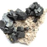 Galena, dolomite, marcasitePicher Field, Distrito Tri-State, Condado Ottawa, Oklahoma, USASpecimen size 10 cm, largest crystal 3 cm (Author: Tobi)