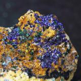 Azurita con malaquitaMina Linda Mariquita, El Molar, Comarca Priorat, Tarragona, Cataluña / Catalunya, España4 x 3 x 2,5 cm (Autor: karbu8)