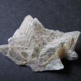 Moscovita<br />Itinga, Vale do Jequitinhonha, Minas Gerais, Brasil<br />3 x 2''5 cm.<br /> (Autor: prcantos)