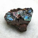 Vidrio volcánico en basalto<br />Caldera del Volcán de Bandama, Santa Brígida, Gran Canaria, Provincia de Las Palmas, Canarias, España<br />3 x 2,5 x 2 cm<br /> (Autor: María Jesús M.)