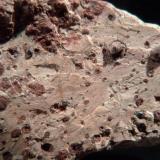 bauxita (hidróxidos/óxidos de aluminio)
CdV: 1,5 cm
Los nódulos contienen óxidos e hidróxidos de Fe. (Autor: Josele)