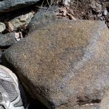 Metaperidotita
Laujar de Andarax, Almería, Andalucía, España
Un gran bloque redondeado de metaperidotita transportado hasta el lecho del río por los agentes geológicos externos. (Autor: prcantos)