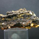 Calcita sobre limonitaMina Trinidad, Cerros del Romeral y Pechón, Benalmádena-Mijas, Comarca Costa del Sol Occidental, Málaga, Andalucía, España85mm - 38mm - 32mm (Autor: Pedro Naranjo)