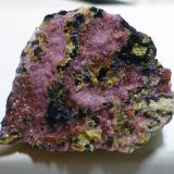 Smithsonita<br />Mina Linda Mariquita, El Molar, Comarca Priorat, Tarragona, Cataluña / Catalunya, España<br />1,9x1,8cm<br /> (Autor: heat00)