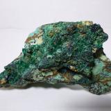 Brochantita<br />Mina Linda Mariquita, El Molar, Comarca Priorat, Tarragona, Cataluña / Catalunya, España<br />7,5x4cm<br /> (Autor: heat00)