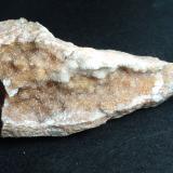 CalcitaVallirana, Comarca Baix Llobregat, Barcelona, Cataluña / Catalunya, España12 x 7 x 6 cm (Autor: karbu8)
