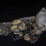 Quartz with Siderite<br />Potosí Mine, Santo Domingo (Francisco Portillo), Santa Eulalia District, Municipio Aquiles Serdán, Chihuahua, Mexico<br />11.5 x 6.8 cm<br /> (Author: am mizunaka)