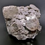 Lepidolita<br />Virgem da Lapa, Vale do Jequitinhonha, Minas Gerais, Brasil<br />10 x 8 x 7 cm<br /> (Autor: María Jesús M.)