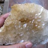 CalcitaCanteras de mármol, Estremoz, Distrito Évora, Província Alentejo Central, Región Alentejo, Portugal12 x 10 cm (Autor: Cristalino)