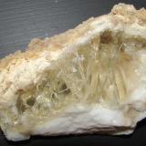 YesoAlabaster quarries, Fuentes de Ebro, Delimitación Comarcal de Zaragoza, Zaragoza, Aragon, Spain15 x 7''6 cm (Autor: phrancko)