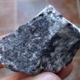Bismuto<br />Mina Conchita, Puerto del Lentisco-Arroyo Bosquecillo, Estepona, Comarca Costa del Sol Occidental, Málaga, Andalucía, España<br />3,5 x 2 cm<br /> (Autor: Cristalino)