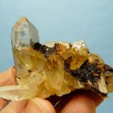 Quartz with goethite<br />Ceres, Warmbokkeveld Valley, Ceres, Valle Warmbokkeveld, Witzenberg, Cape Winelands, Western Cape Province, South Africa<br />58 x 43 x 40 mm<br /> (Author: Pierre Joubert)